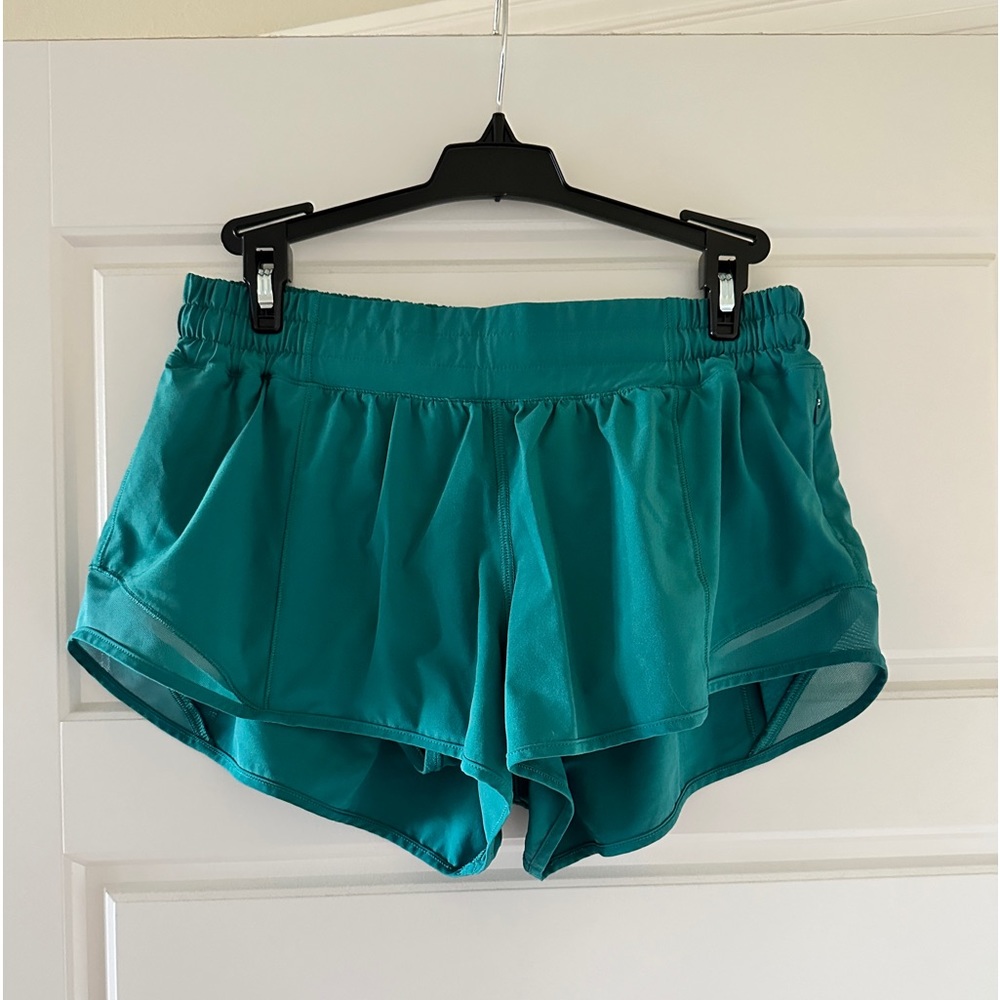 Lululemon LR Hotty Hot 2.5” Shorts